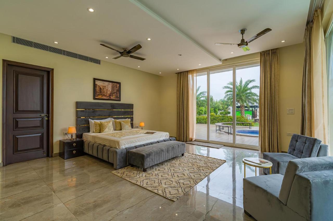 Stayvista At Blanc Belle With Outdoor Pool Sohna ภายนอก รูปภาพ